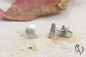 Preview: Ohrstecker Taini, Platin 950/-, kleiner Halbmond strichmatt