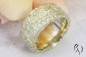 Preview: Breiter Ring aus vergoldetem Silber 925/-, Zerknittert, 10 mm, flach