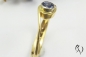 Preview: Ring Laini, Gold 750/- mit hellblauem Saphir