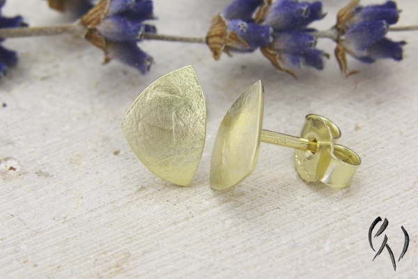 Preview: Ohrstecker Zenai, Gold 585/-, papierstrukturiert