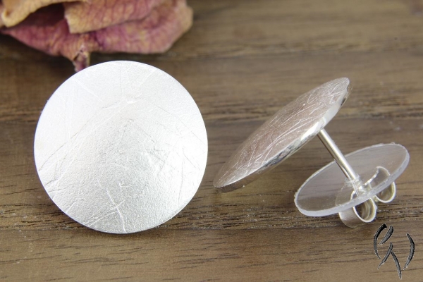 Preview: Ohrstecker Silber 925/-, großer Vollmond, papierstrukturiert