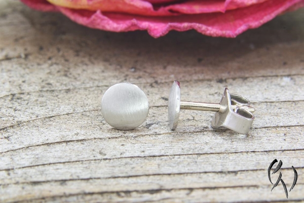 Preview: Ohrstecker Sherien, Platin 950/-, kleiner Vollmond, strichmatt