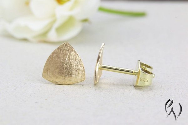 Preview: Dreieckige Ohrstecker aus Rosegold
