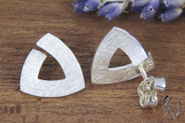 Ohrstecker Silber 925/-, kleine Triangel, 12,5 mm, mattgekratzt