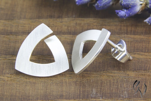 Ohrstecker Silber 925/-, kleines Triangel, 12,5 mm, strichmatt