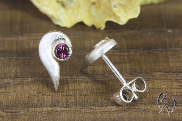 Preview: Ohrstecker Niyaha, Silber 925/- mit pink Turmalin