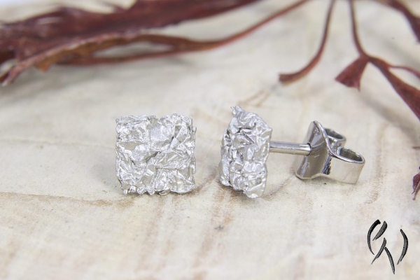 Preview: Ohrstecker Platin 950/-, Kleine zerknitterte Quadrate, 6,5 mm