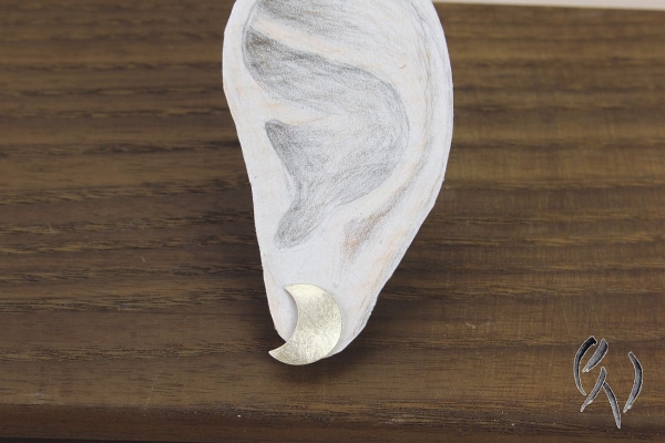 Ohrstecker Mika, Silber 925/-, Halbmond strichmatt