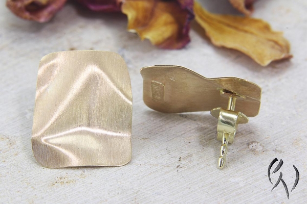 Geknitterte Ohrstecker Roségold 585/-, Rechteck