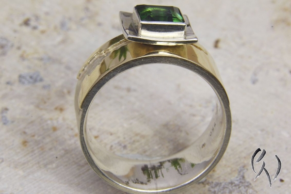 Ring Jara, Silber 925/- und Gold 750/- mit grünem Turmalin
