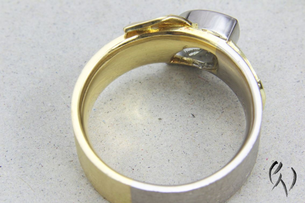 Ring Jenara, Gelb- und Weißgold 750/- mit grauem Turmalin