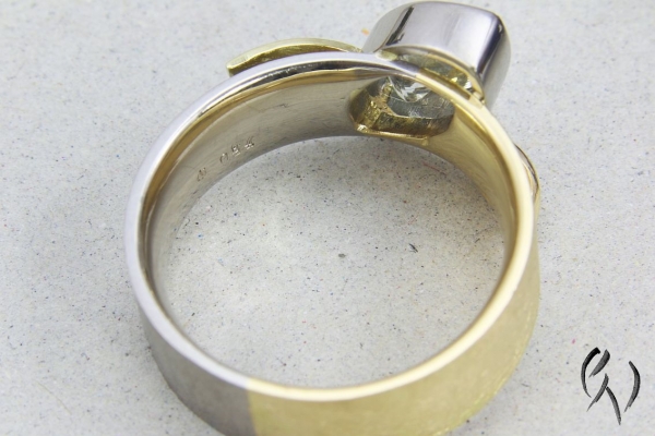 Ring Jenara, Weiß- und Gelbgold 750/- mit Turmalin