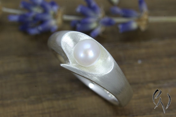 Ring Jumana, Silber 925/- mit Süßwasserperle