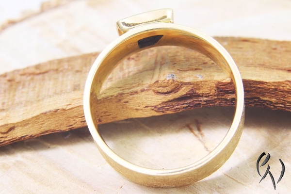 Ring Raeka, Gold 750/- mit Opal