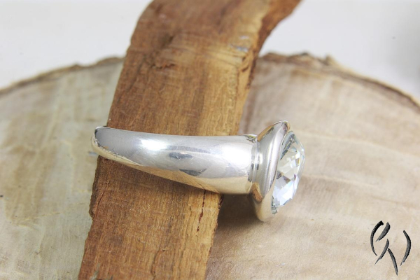 Preview: Ring aus Silber mit Feingold und Brillant