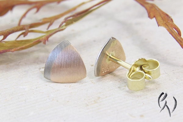 Ohrstecker Eldreiede, Rot- und Weißgold 585/-, strichmatt