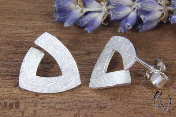 Ohrstecker Silber 925/-, kleine Triangel, 12,5 mm, mattgekratzt