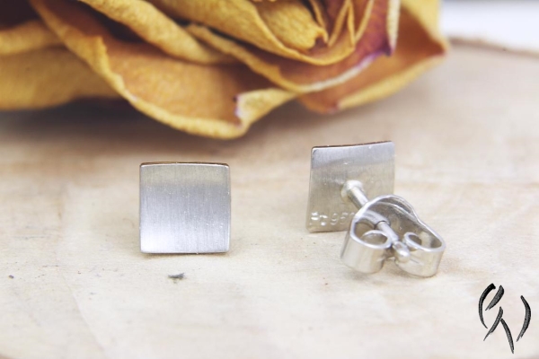 Ohrstecker Nathia, Platin 950/-, strichmatt