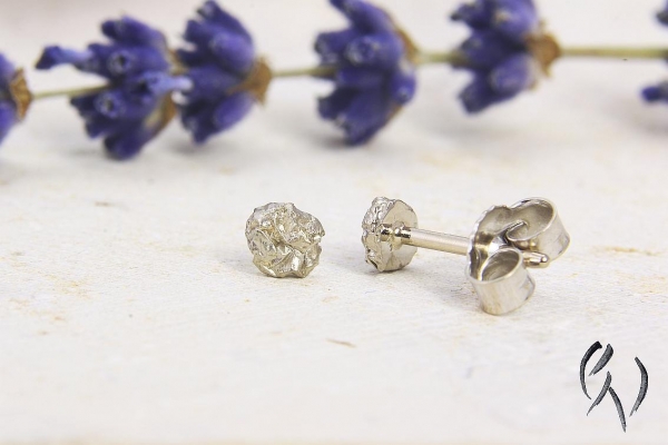 Ohrstecker Zerknitterte Winzlinge, Weissgold 585/-