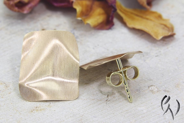 Geknitterte Ohrstecker Roségold 585/-, Rechteck