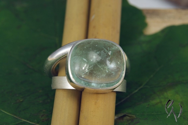 Ring Silber mit blauem Stein