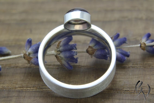 Ring Mitena, Silber mit Turmalin-Cabouchom