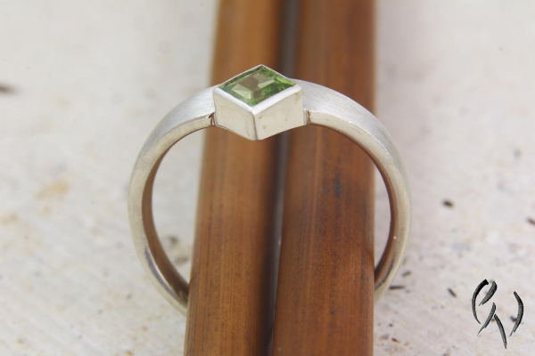 Ring Tamaya, Silber 925/- mit Peridot