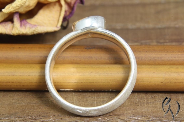 Ring Mabou, Silber 925/- mit hellem, tropfenförmigen Opal
