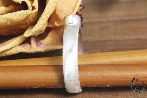 Ring Mabou, Silber 925/- mit hellem, tropfenförmigen Opal